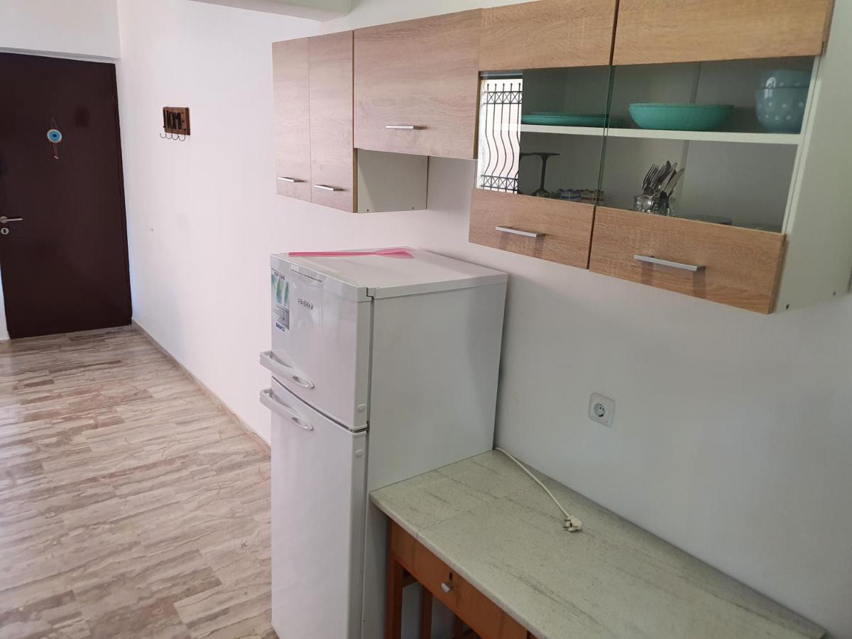 Julia'S Apartment 칼라마타 외부 사진