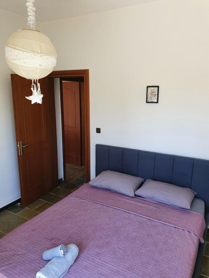 Julia'S Apartment 칼라마타 외부 사진