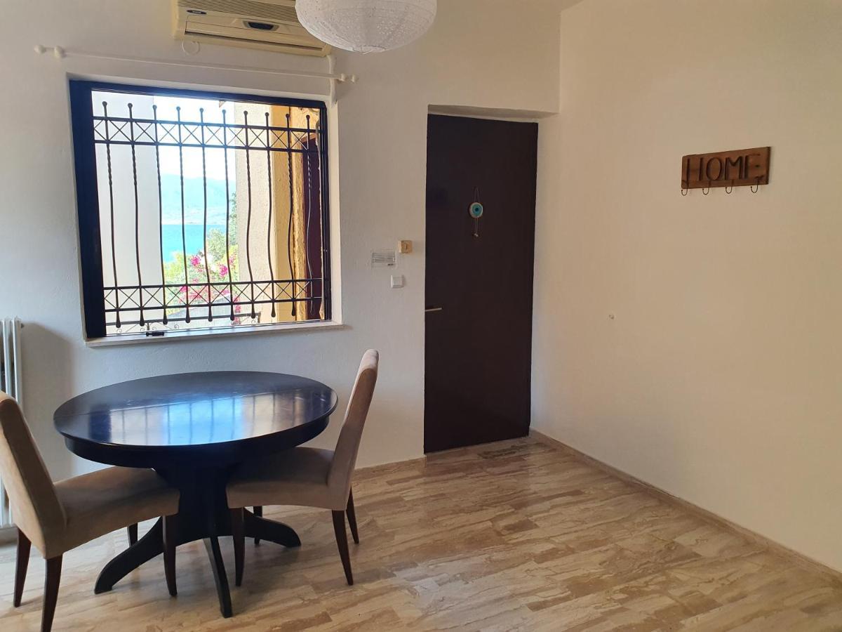 Julia'S Apartment 칼라마타 외부 사진